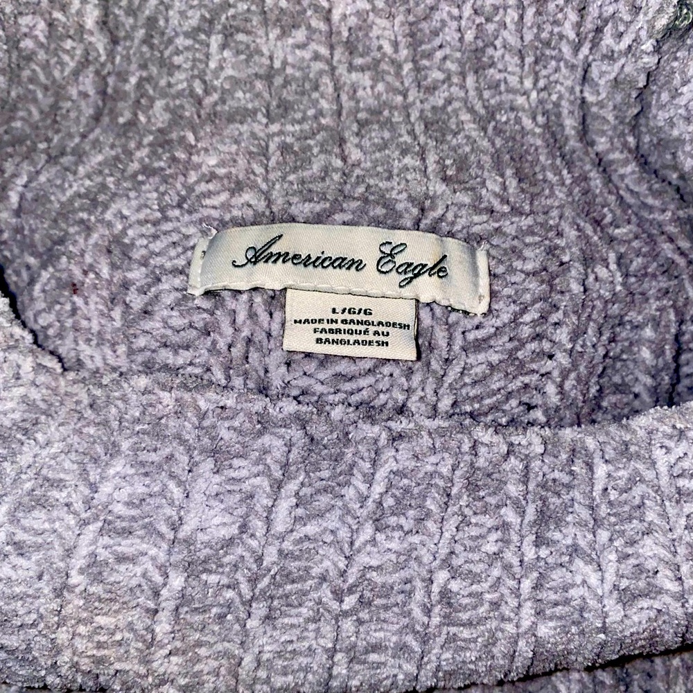 American Eagle gray sweater